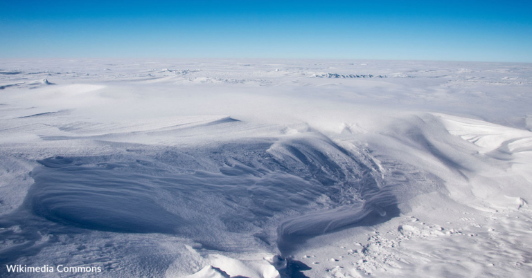 Why Airplanes Won’t Fly Over The South Pole
