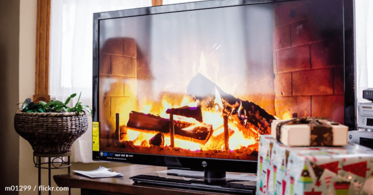Landlord Thinks Apartment Is On Fire Seeing Yule Log Video From The Window