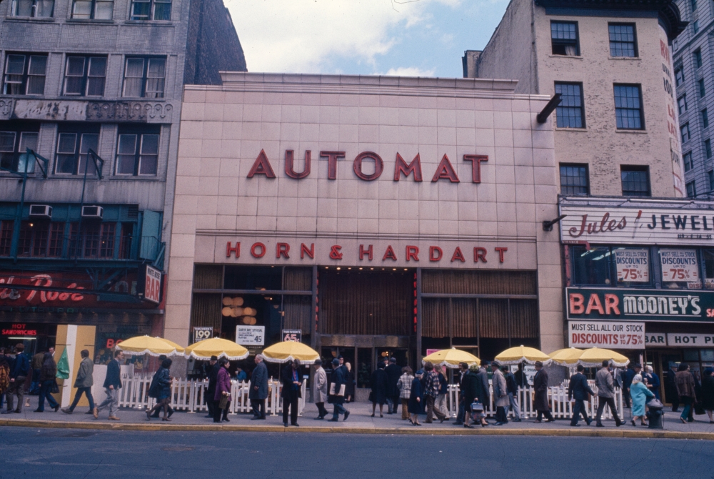 When the Automat Restaurant Seemed to Be the Wave of the Future