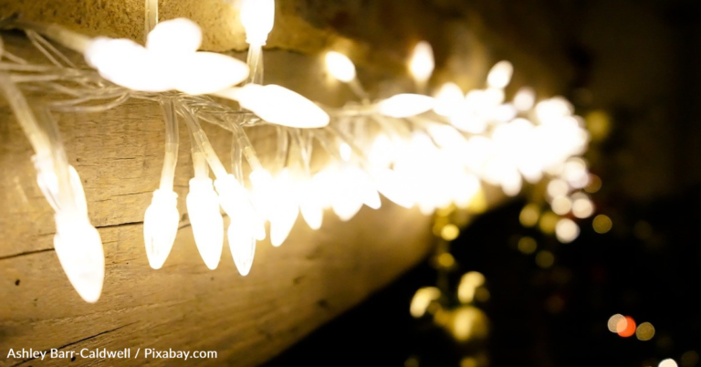 Christmas Lights In Texas Go Viral For All The Right Reasons