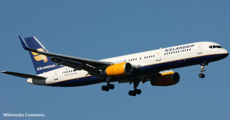 Woman Quarantines In Plane Bathroom After Testing Positive For COVID-19 Mid-Flight