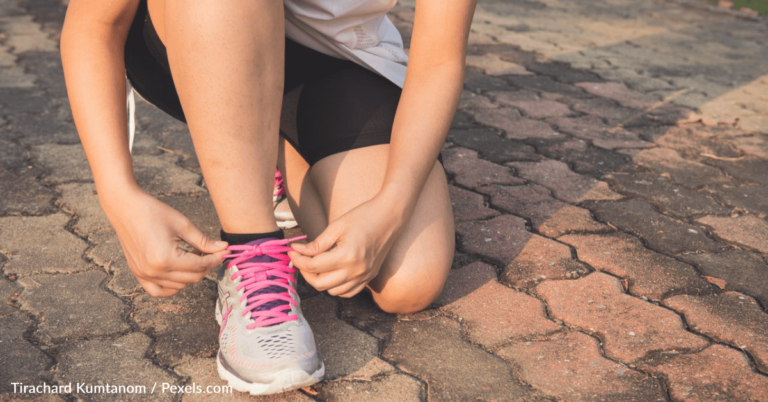 Here’s The ‘Correct’ Way To Tie Running Shoes