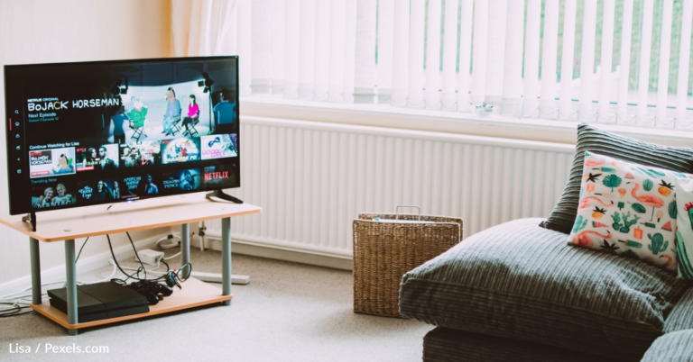 Professor Creates Lickable TV Screen You Can Taste