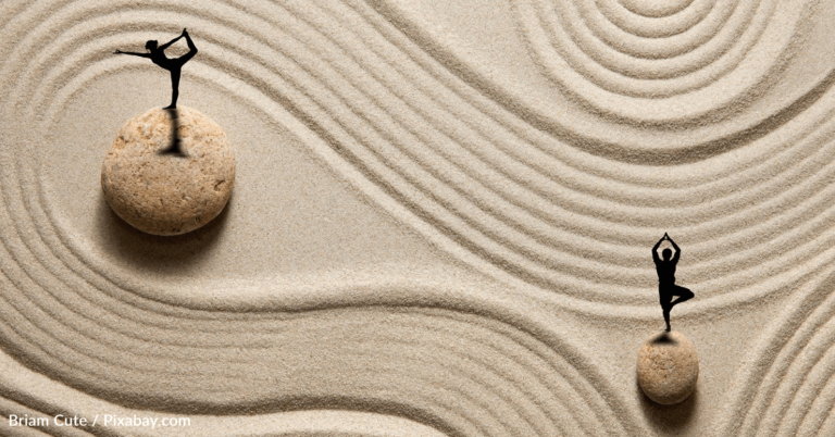 Watch This Artist Create A Mesmerizing Mini Zen Garden