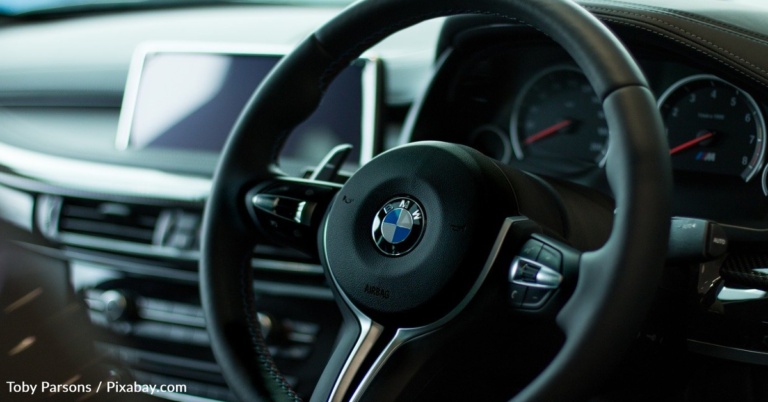 BMW Revealed Its New Color-Changing Car