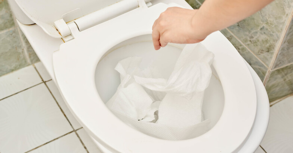 Why You Should Think Twice Before Using The Garbage Bag Trick To Unclog  Your Toilet