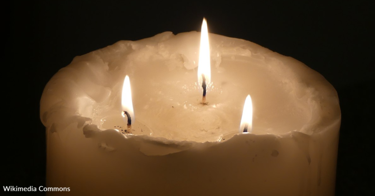 How To Light A Candle With Multiple Wicks