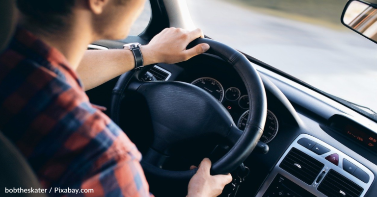 People Are Just Now Discovering That Their Car Tells Them What Side The Gas Tank Is On