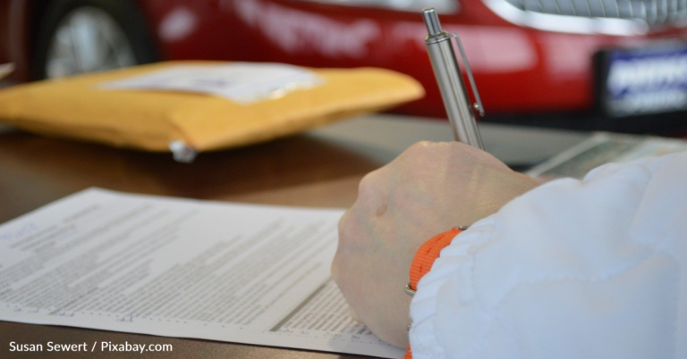 Girl Requires Friends To Sign “Nondisclosure Agreements” Before Hanging Out