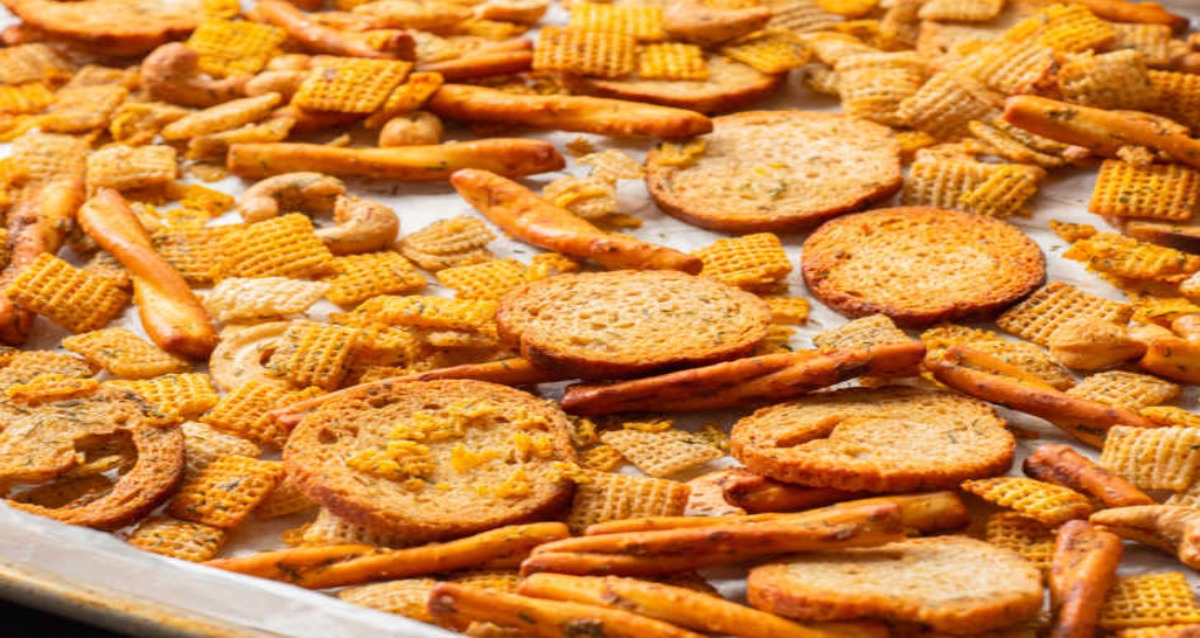 The 6 Best Snack Mixes You Can Make at Home 12 Tomatoes