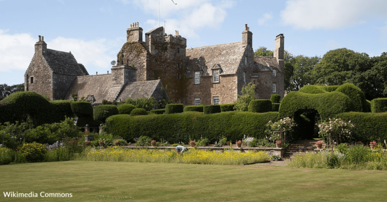 The “Haunted” Earlshall Castle In Scotland Is On The Market