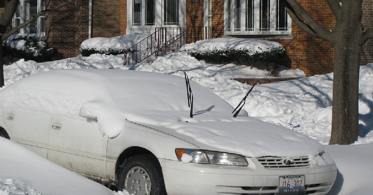 Why You Shouldn’t Leave Windshield Wipers Up During A Snowstorm | 12 ...