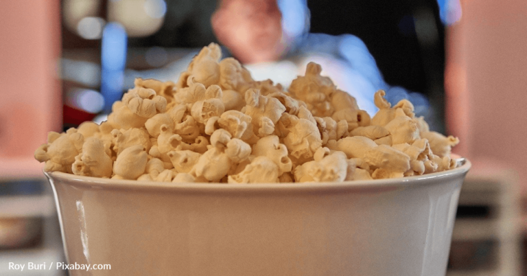 Apparently, You Can Order Regal Cinemas Snack On Uber Eats