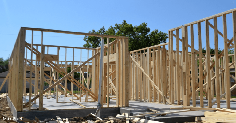 High School Students Are Building Tiny Homes For Those In Need