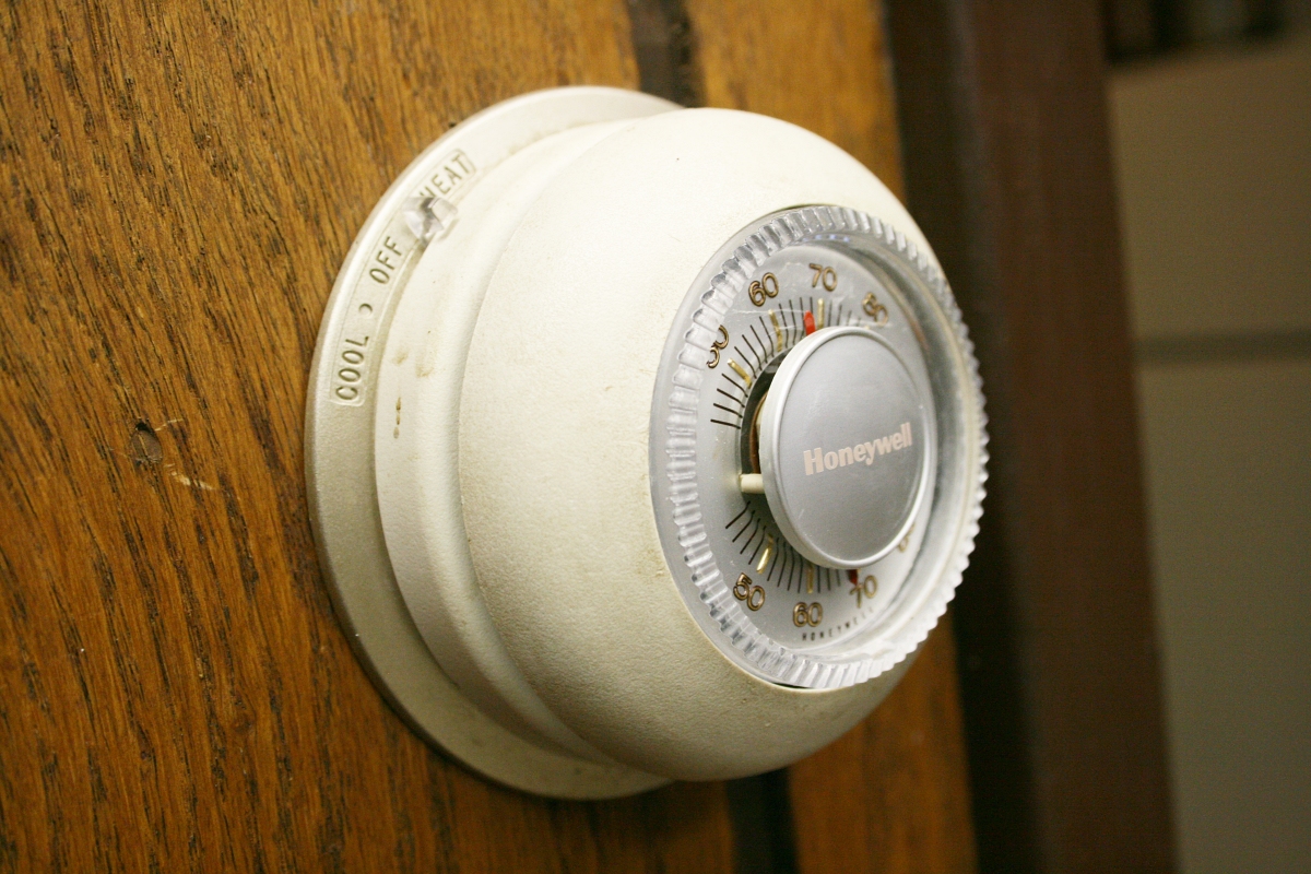 old fashioned round thermostat