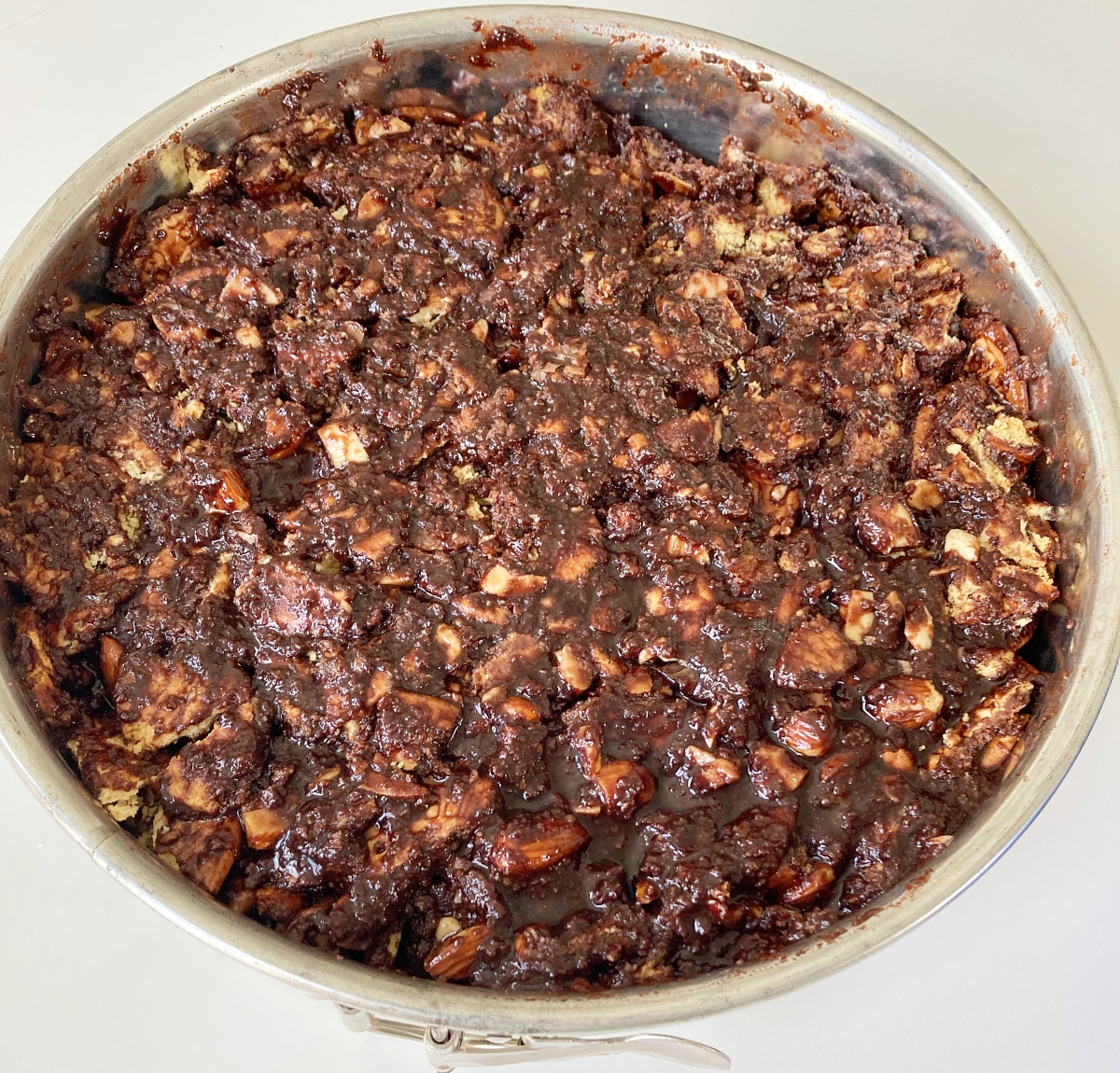 No-Bake Chocolate Cookie Cake