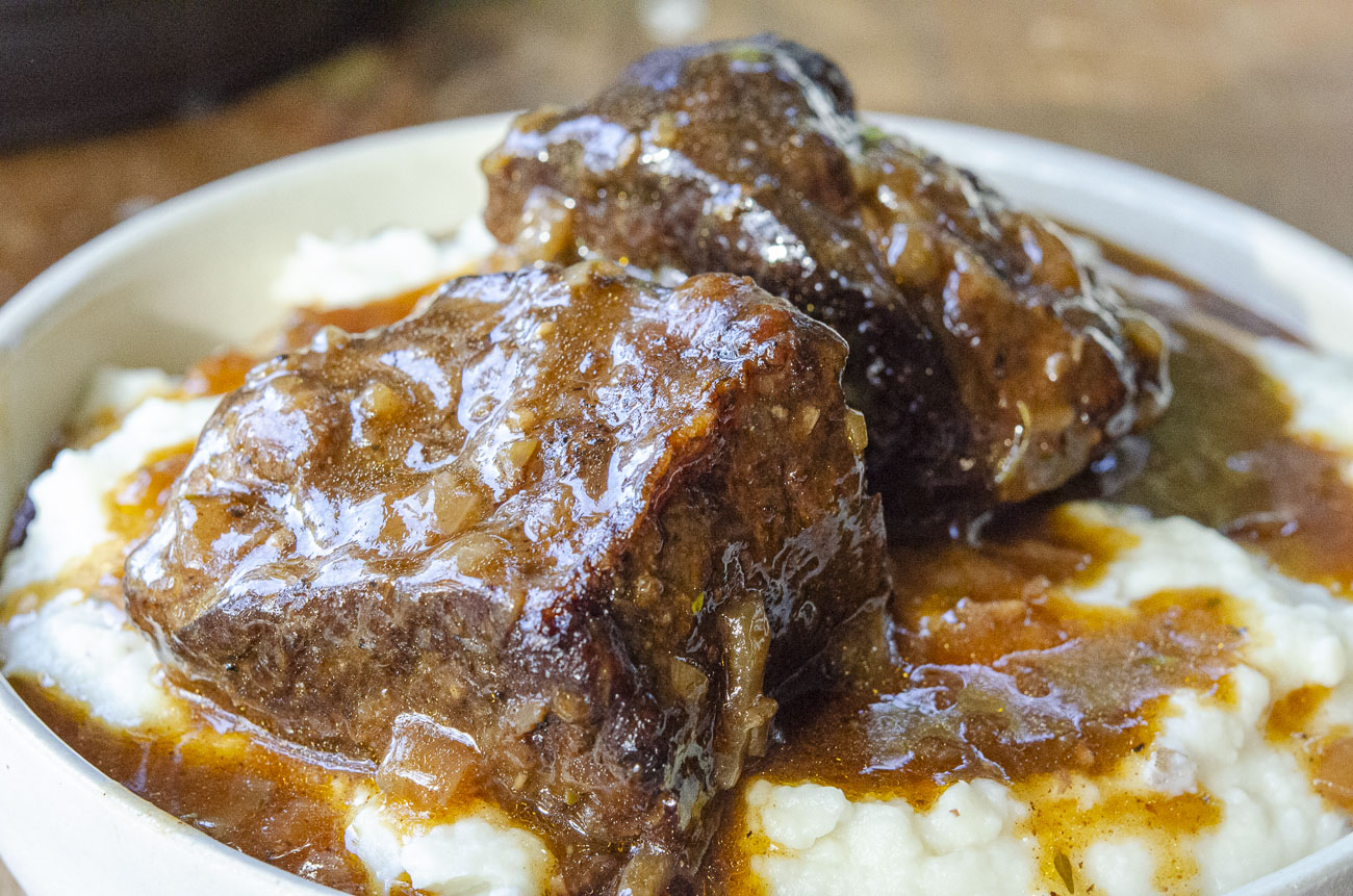 Instant pot wine discount braised short ribs