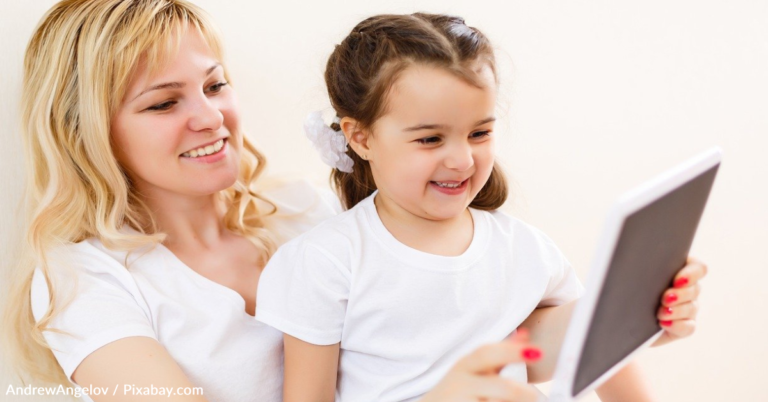 Teacher Shares ‘Genius’ Way To Teach Kids A New Language