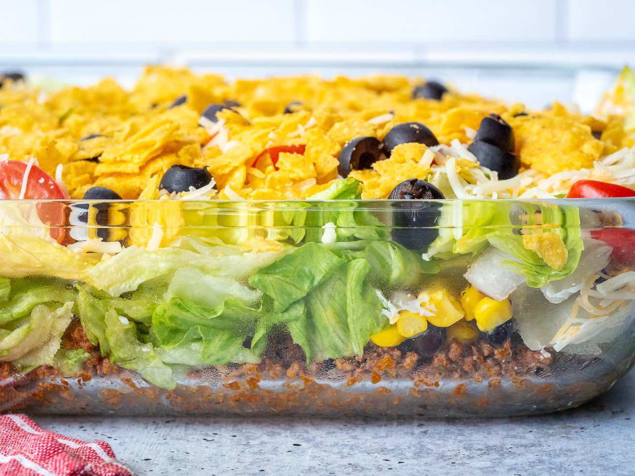 Layered Taco Salad in a Jar Plus Packing Tips - The Dinner-Mom