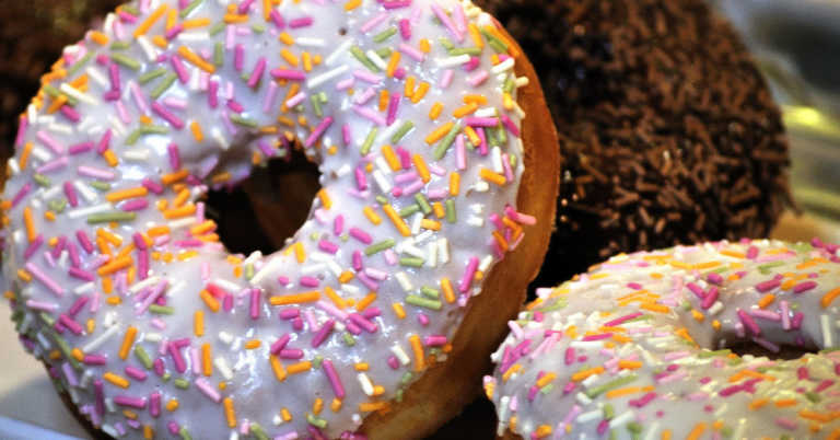 Is it Donut or Doughnut?