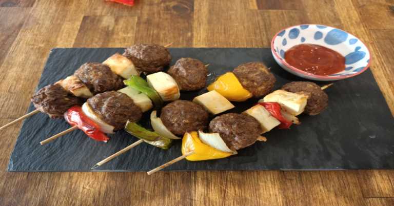 Air Fryer Spicy Meatball Skewers