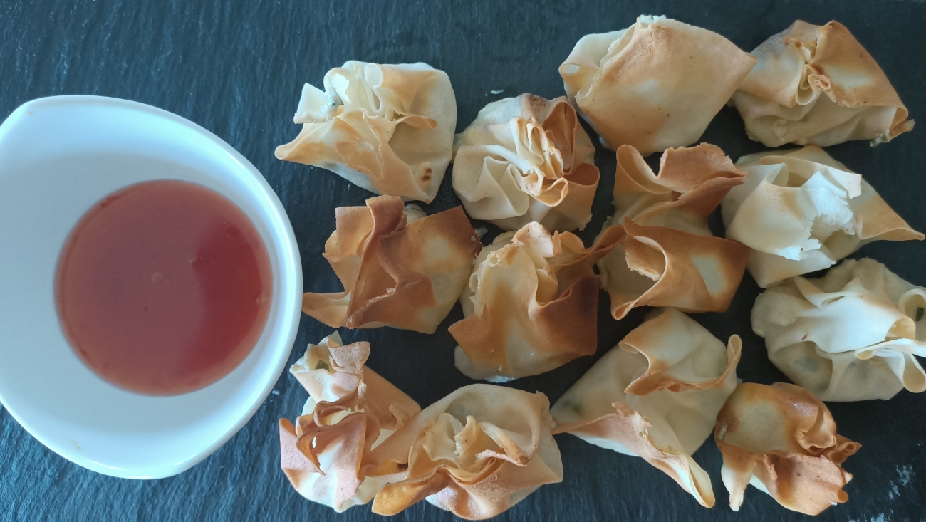 Crab rangoon horizontal 1