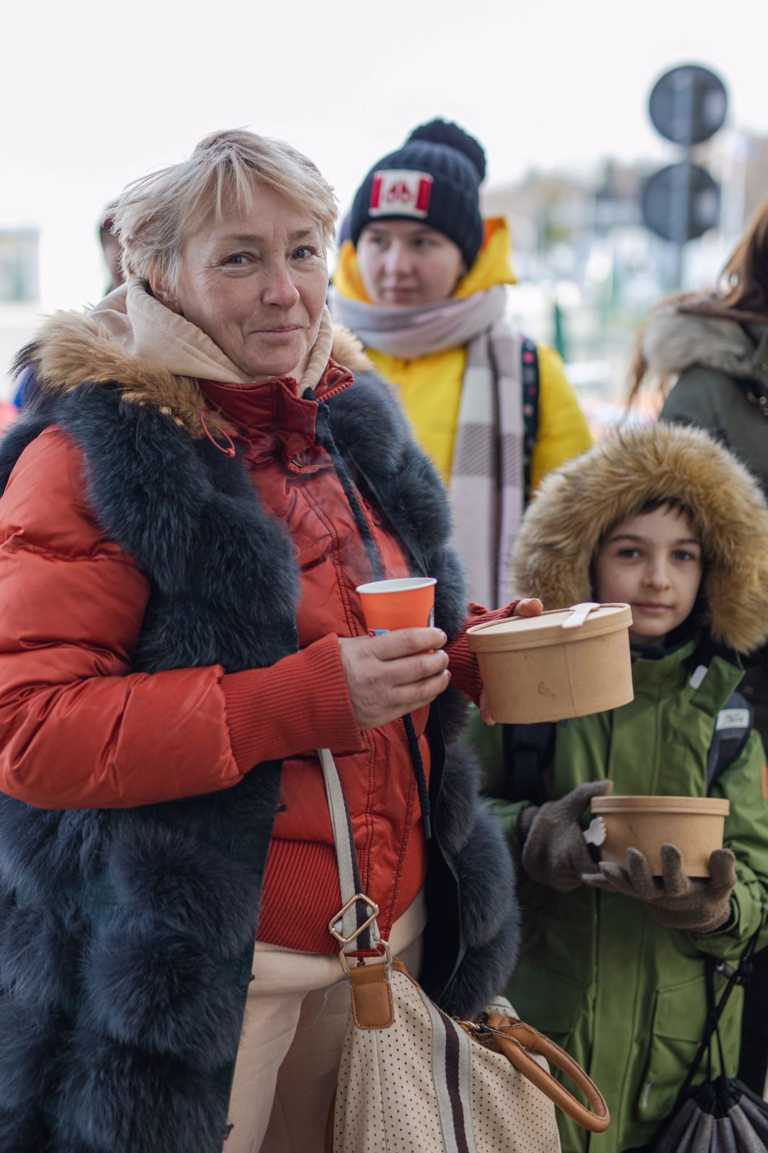Help provide nourishing meals to Ukranianian refugees fleeing attack