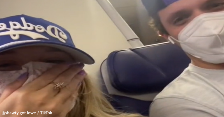 Southwest Passengers Sing Nursery Rhyme Songs During 4 Hour Delay
