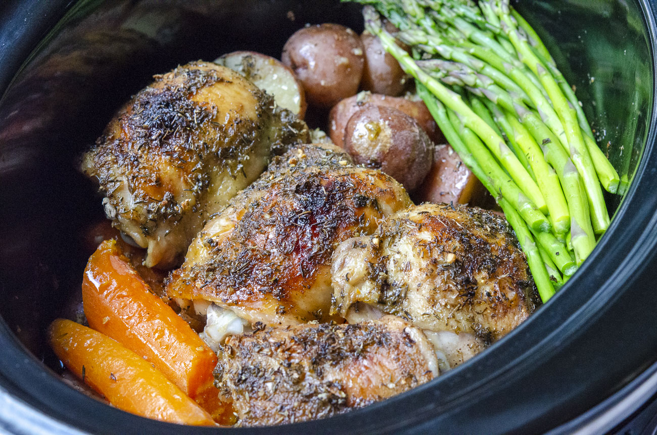 Slow Cooker Lemon Chicken and Veggies | 12 Tomatoes