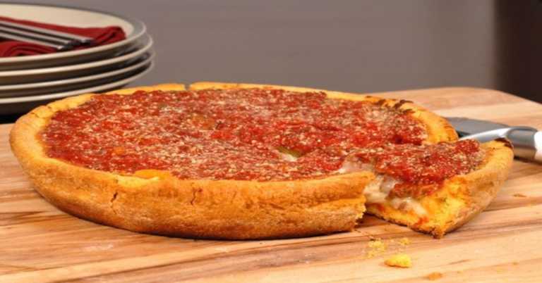 The 12 Tomatoes Ultimate Guide to Pizza