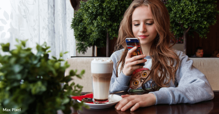 Study Finds One Out Of Three Adults Uses Social Media For Dietary Decisions