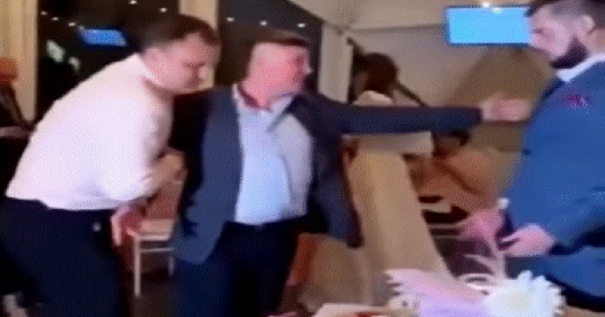 Drunk Guest Ruins Wedding Cake And Throws It On The Bride And Groom