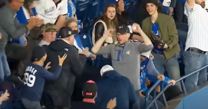 Blue Jays Fan Offers Young Yankees Fan The Homerun Ball | 12 Tomatoes