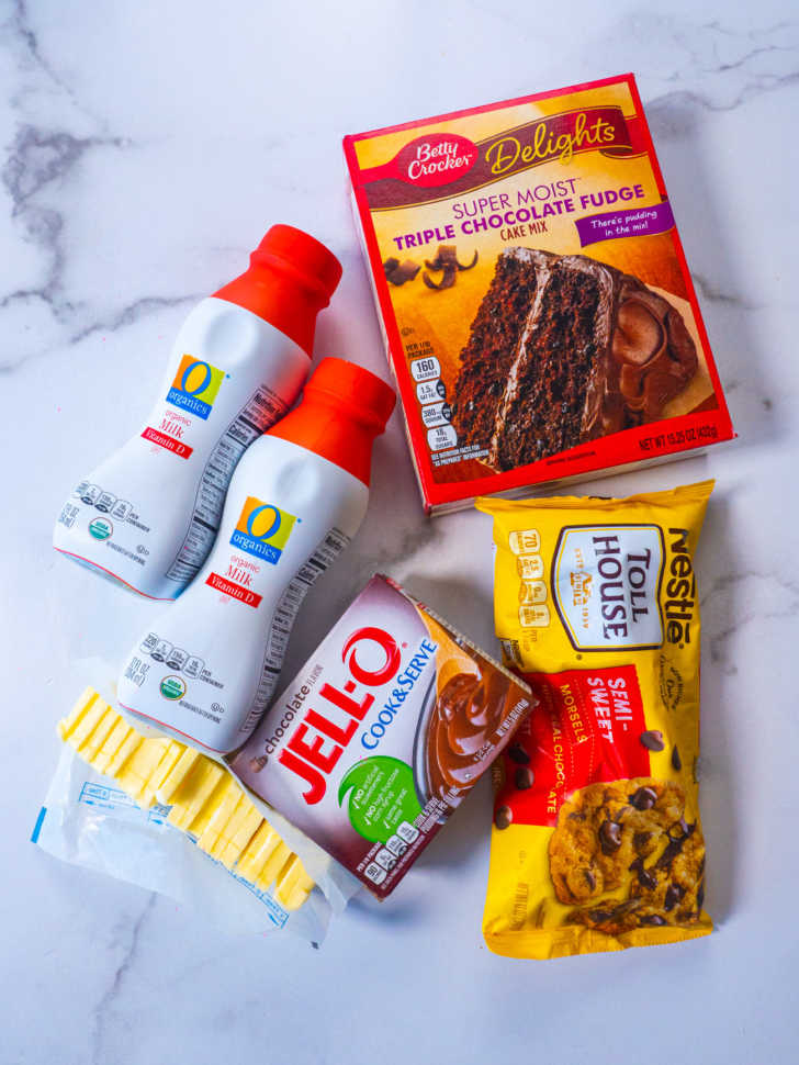 Ultimate Chocolate Dump Cake 12 Tomatoes