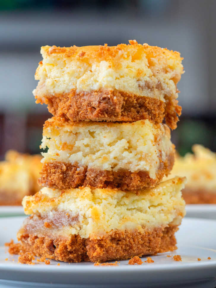 Blender Cinnamon Roll Cheesecake Bars 12 Tomatoes