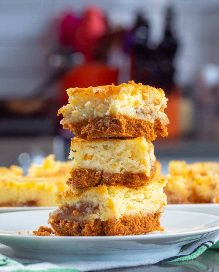 Blender Cinnamon Roll Cheesecake Bars 12 Tomatoes