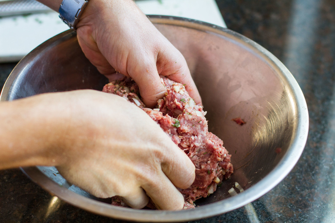 Which is Better for Cooking Ground Beef?