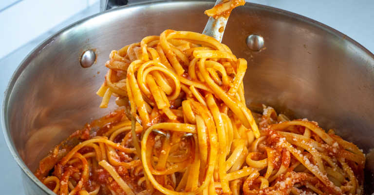 Tuna Mac (Linguini in a Tuna Tomato Sauce)