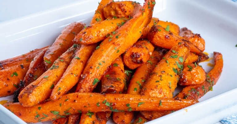 Sweet & Spicy Harissa Roasted Carrots
