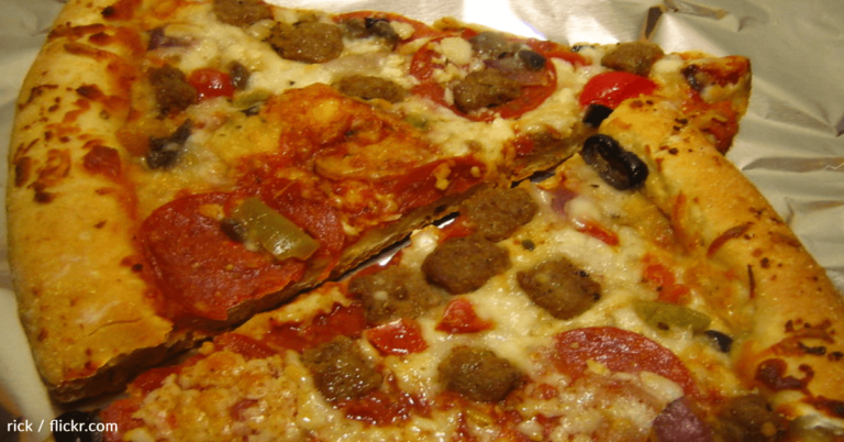 How To Reheat Pizza In An Air Fryer For Optimal Crispiness