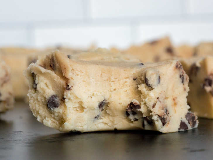 No-Bake-Cookie-Dough-Fudge-Horizontal-7-728x546