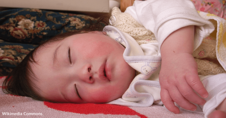 New Law Has Been Signed To Make Sleeping Safer For Babies