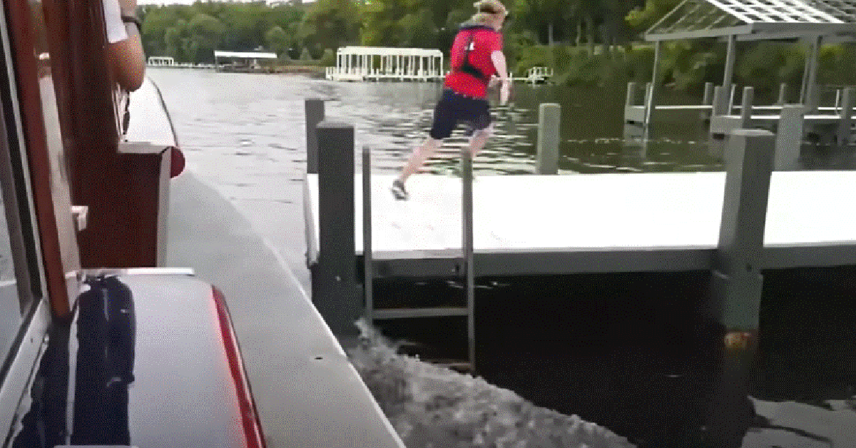 Teens Jump Off Moving Boats To Deliver Mail On Wisconsin’s Lake Geneva