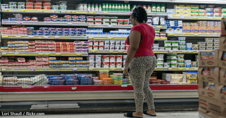 The Reason Grocery Stores Play Boring Music