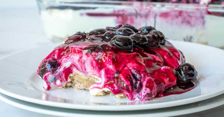 Copycat Magnolia Bakery’s Blueberry Jamboree