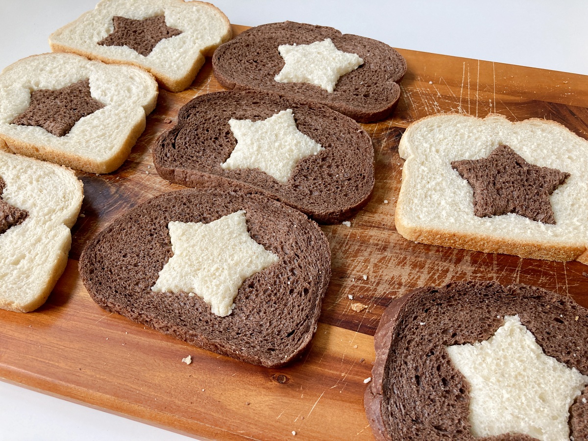 1925 Chocolate Sandwiches