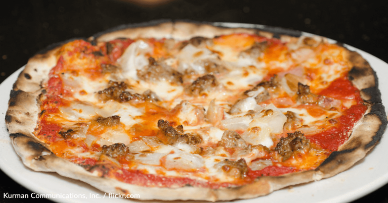 Waitress Gifted $3,000 Tip At Pizza Joint