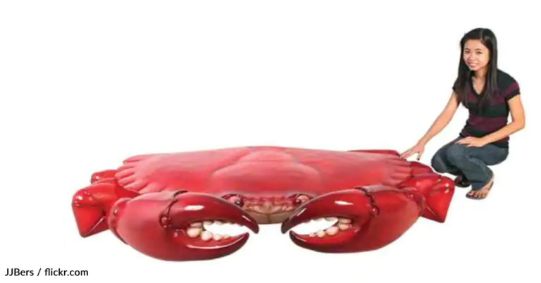 Shoppers Are Loving The $1.5K Giant Crab Statue At Home Depot
