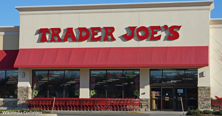 Former Employee Shares ‘Polite’ Things People Do At Trader Joe’s That Are Actually Rude