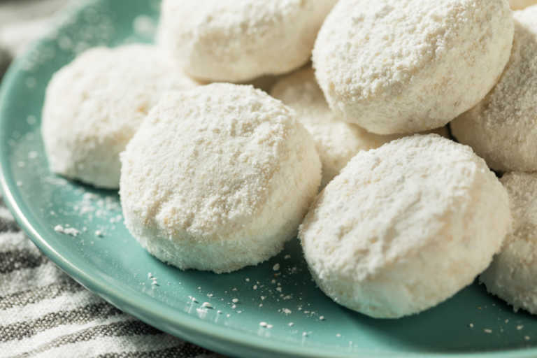 Mexican Wedding Cookies? Russian Tea Cakes? What’s The Story Behind These Famous Cookies and Where Are They Actually From